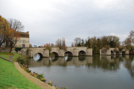 Le vieux pont de Mantes-la-Jolie